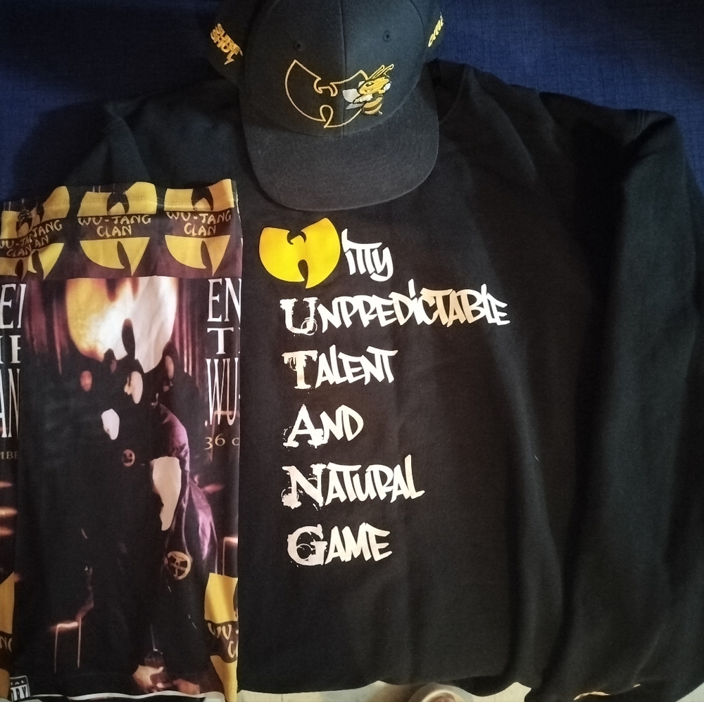 CMNY Wu-Tang Clan Black Sweatshirt and Snapback Set